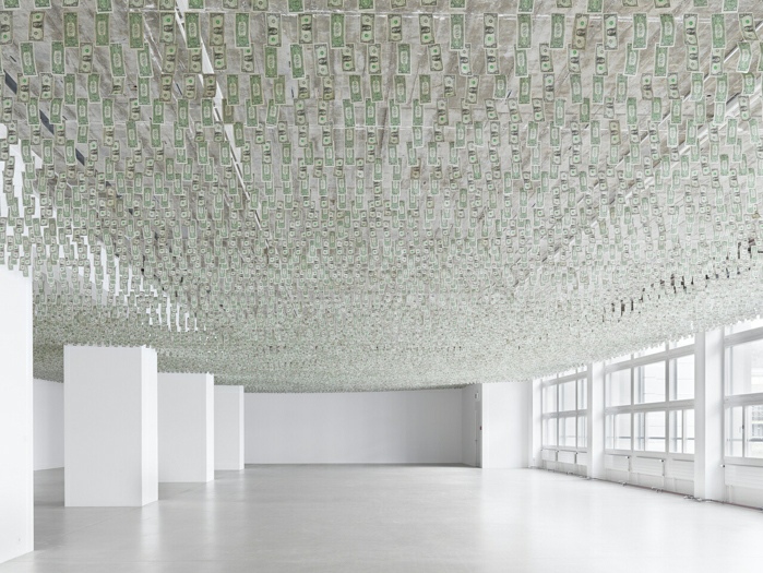 Gianni Motti, Moneybox, 2009. Sammlung Migros Museum für Gegenwartskunst, © ProLitteris, Zürich. Photo: Stefan Altenburger Photography, Zürich. 