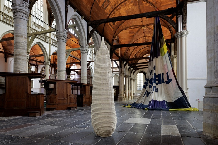 View of Navid Nuur: When Doubt Turns into Destiny, Oude Kerk Amsterdam, 2024. Image: Aad Hoogendoorn.