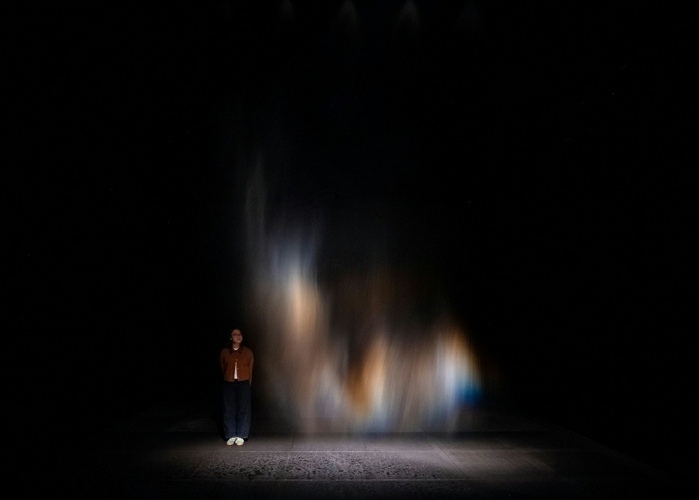 Olafur Eliasson,&nbsp;Beauty, 1993. Installation view, Olafur Eliasson:&nbsp;Your curious journey, Museum MACAN, Jakarta, 2025. Photo: Liandro Siringoringo. Courtesy of Museum MACAN. Collection of the Museum of Contemporary Art, Los Angeles. © 1993 Olafur Eliasson 